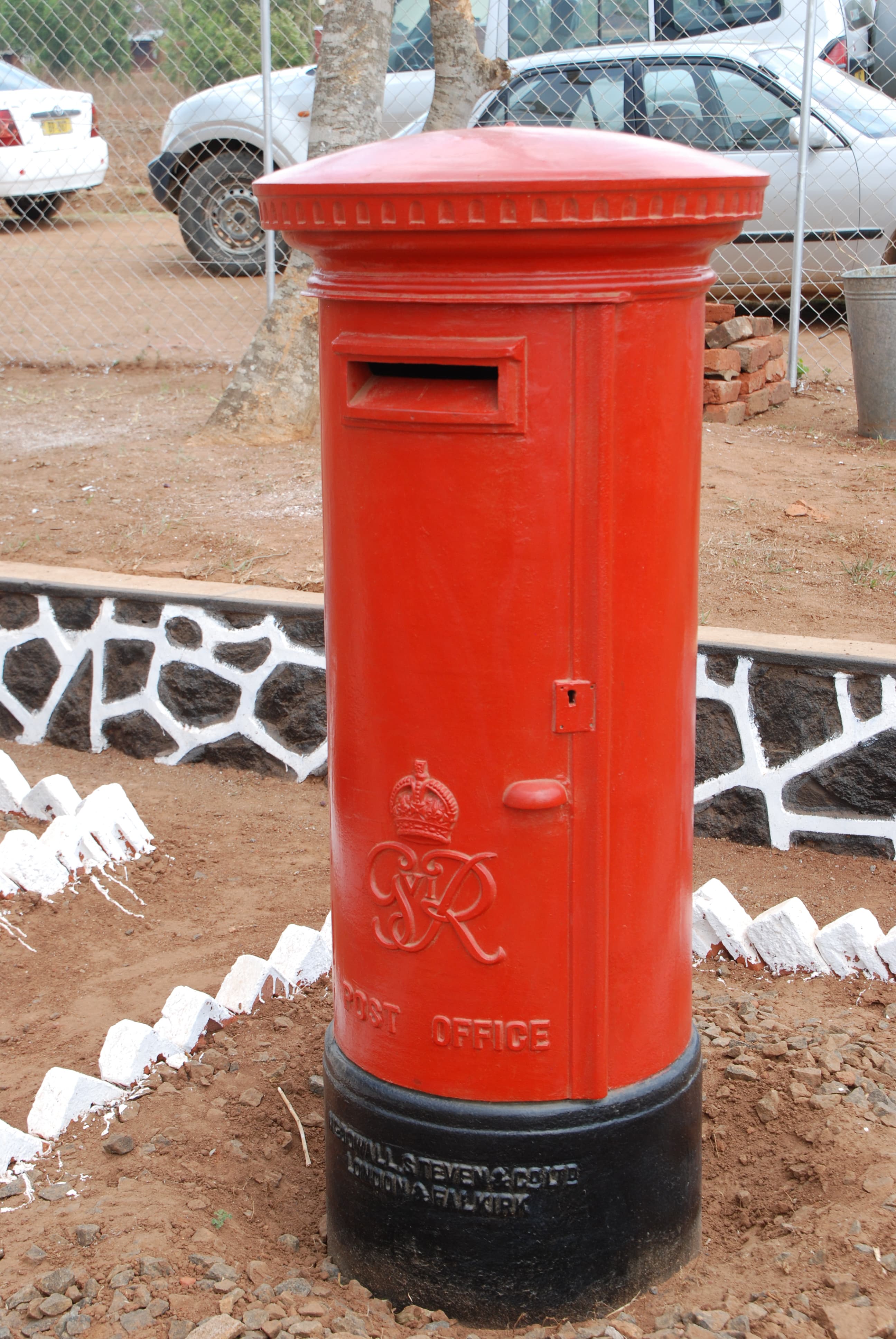 Royal post